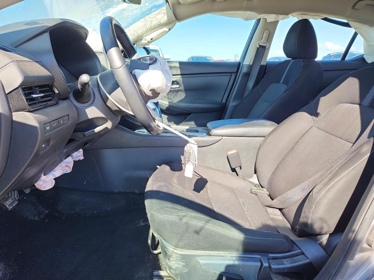 2024 NISSAN SENTRA SV photo 13