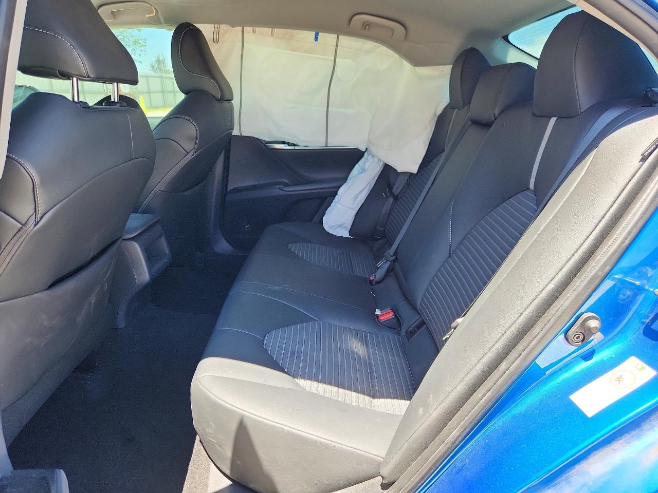 2019 TOYOTA CAMRY SE photo 19