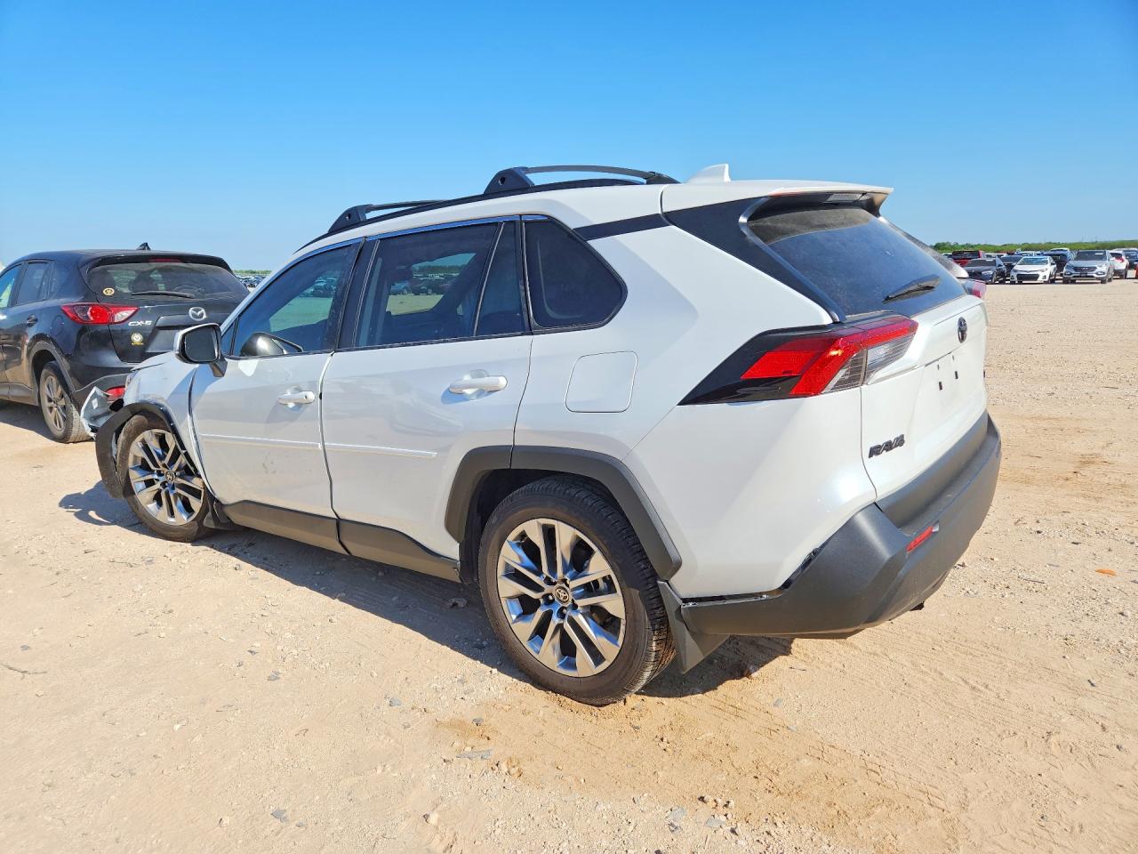 2025 TOYOTA RAV4 XLE PREMIUM photo 3