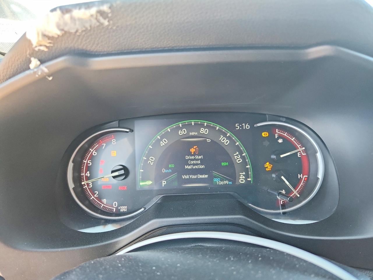 2025 TOYOTA RAV4 XLE PREMIUM photo 17