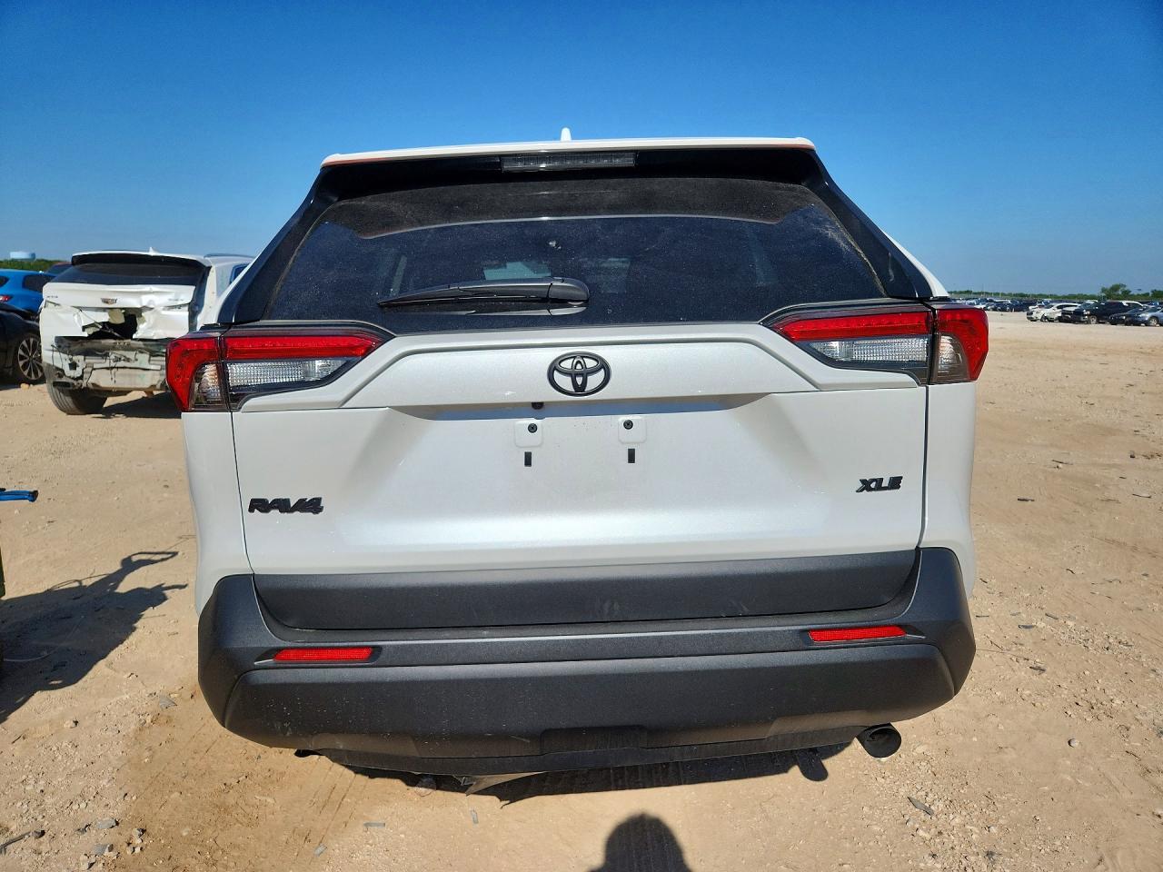 2025 TOYOTA RAV4 XLE PREMIUM photo 11