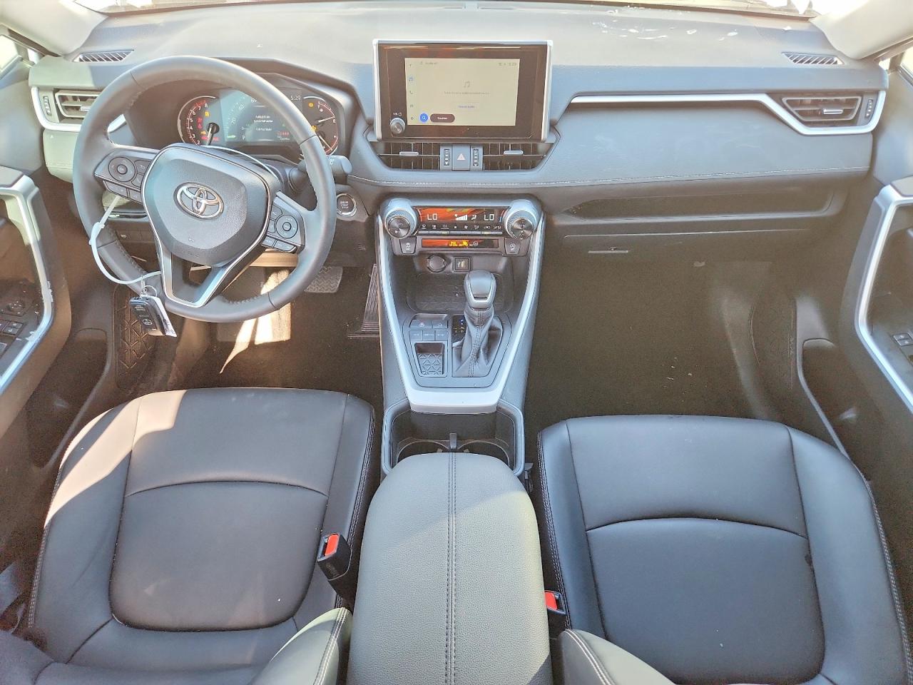 2025 TOYOTA RAV4 XLE PREMIUM photo 15