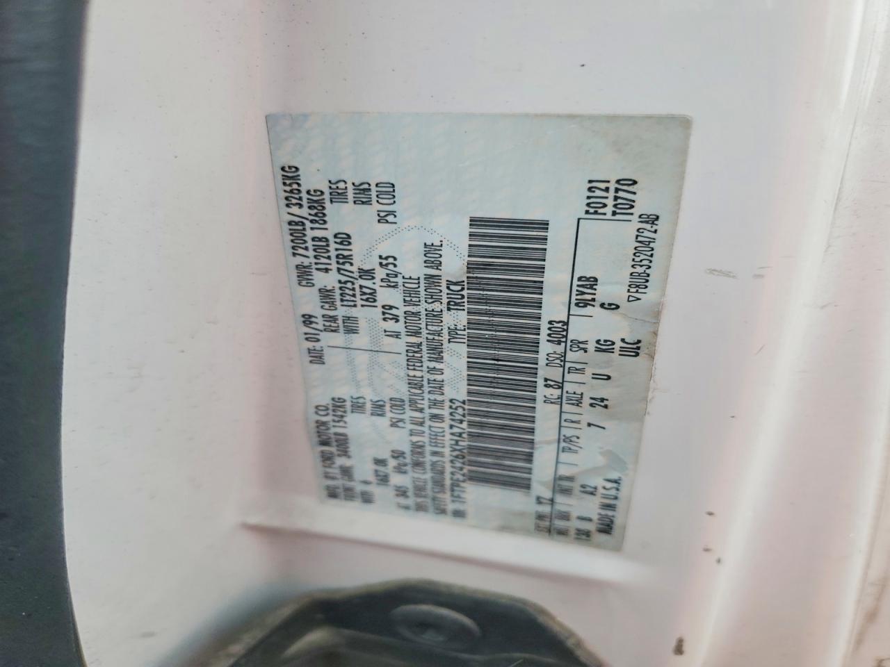 1999 FORD ECONOLINE E250 VAN photo 23