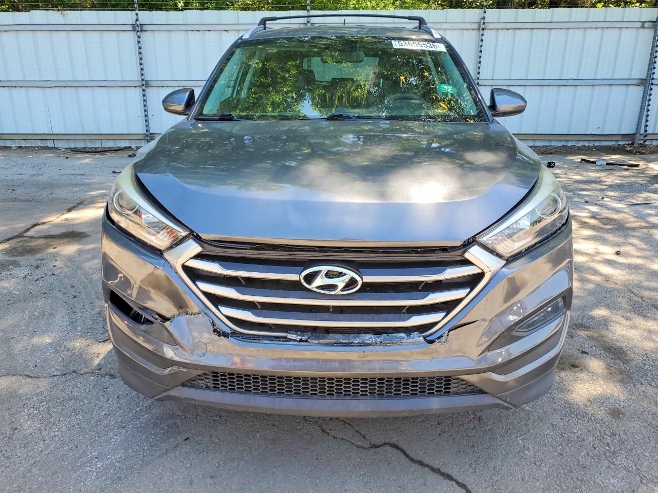2017 HYUNDAI TUCSON SE photo 9