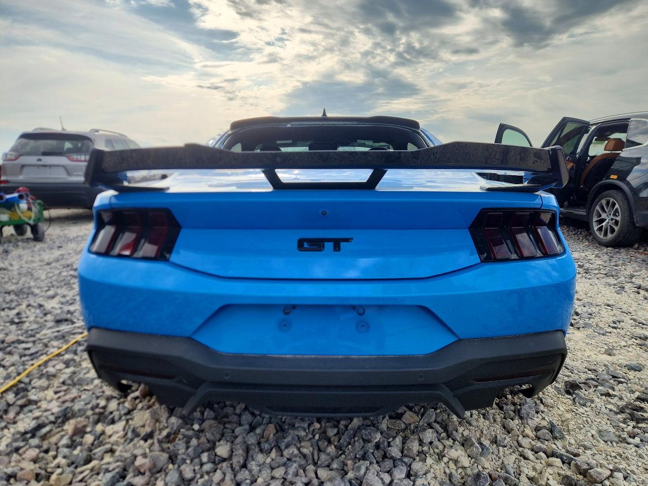 2024 FORD MUSTANG GT photo 16
