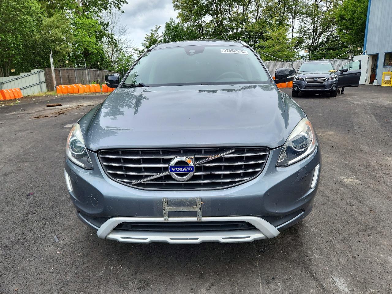 2017 VOLVO XC60 T5 DYNAMIC photo 9