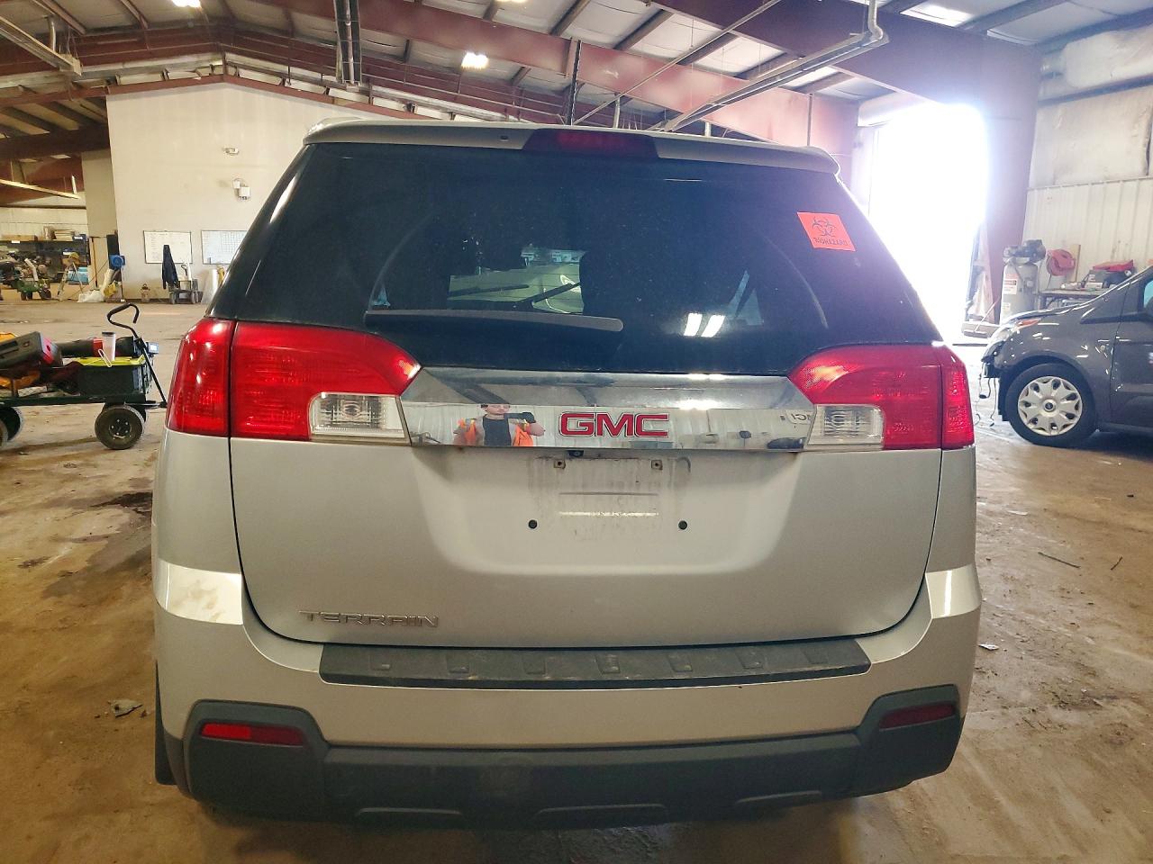 2015 GMC TERRAIN SLE photo 11