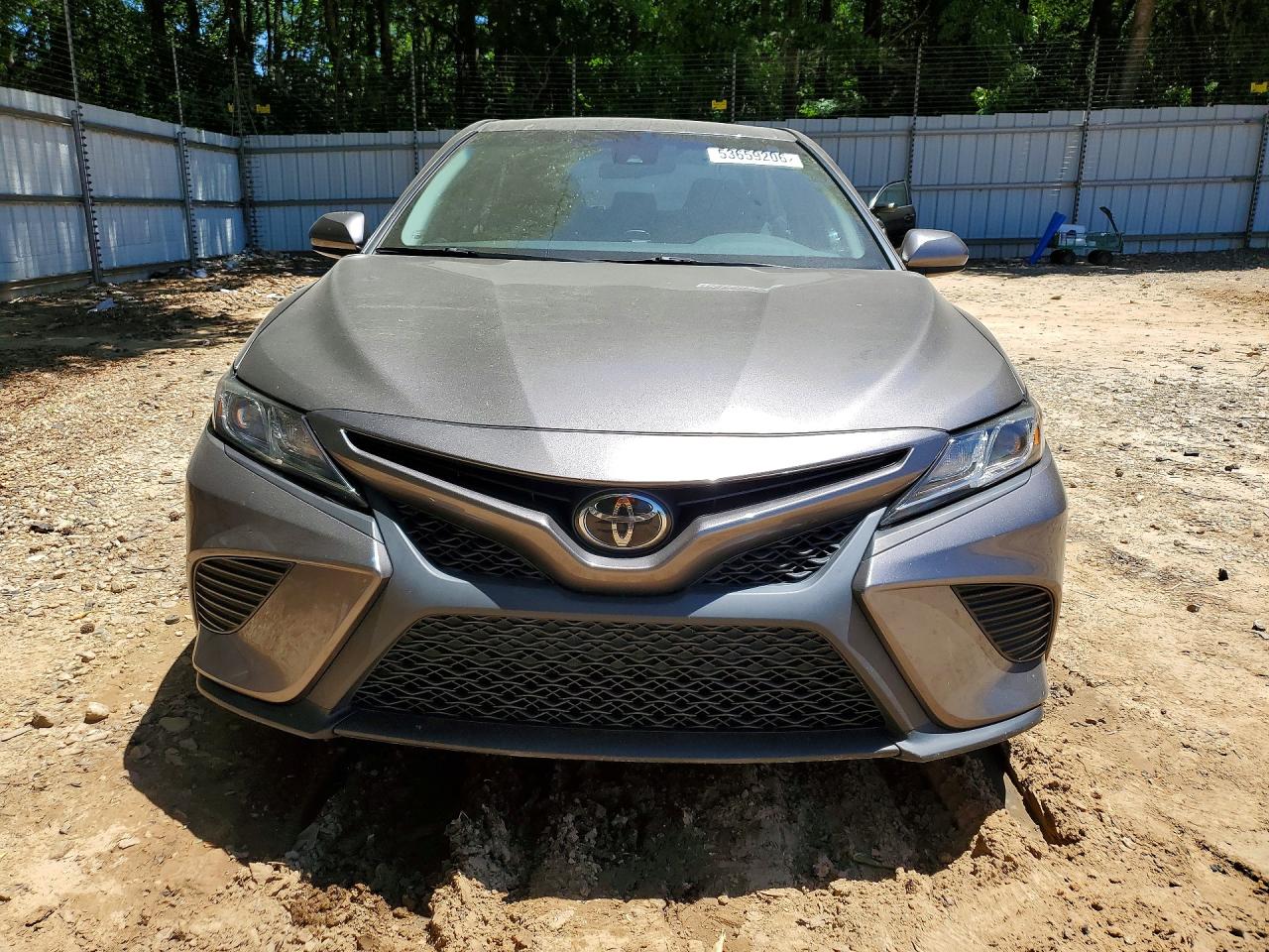 2018 TOYOTA CAMRY SE photo 9