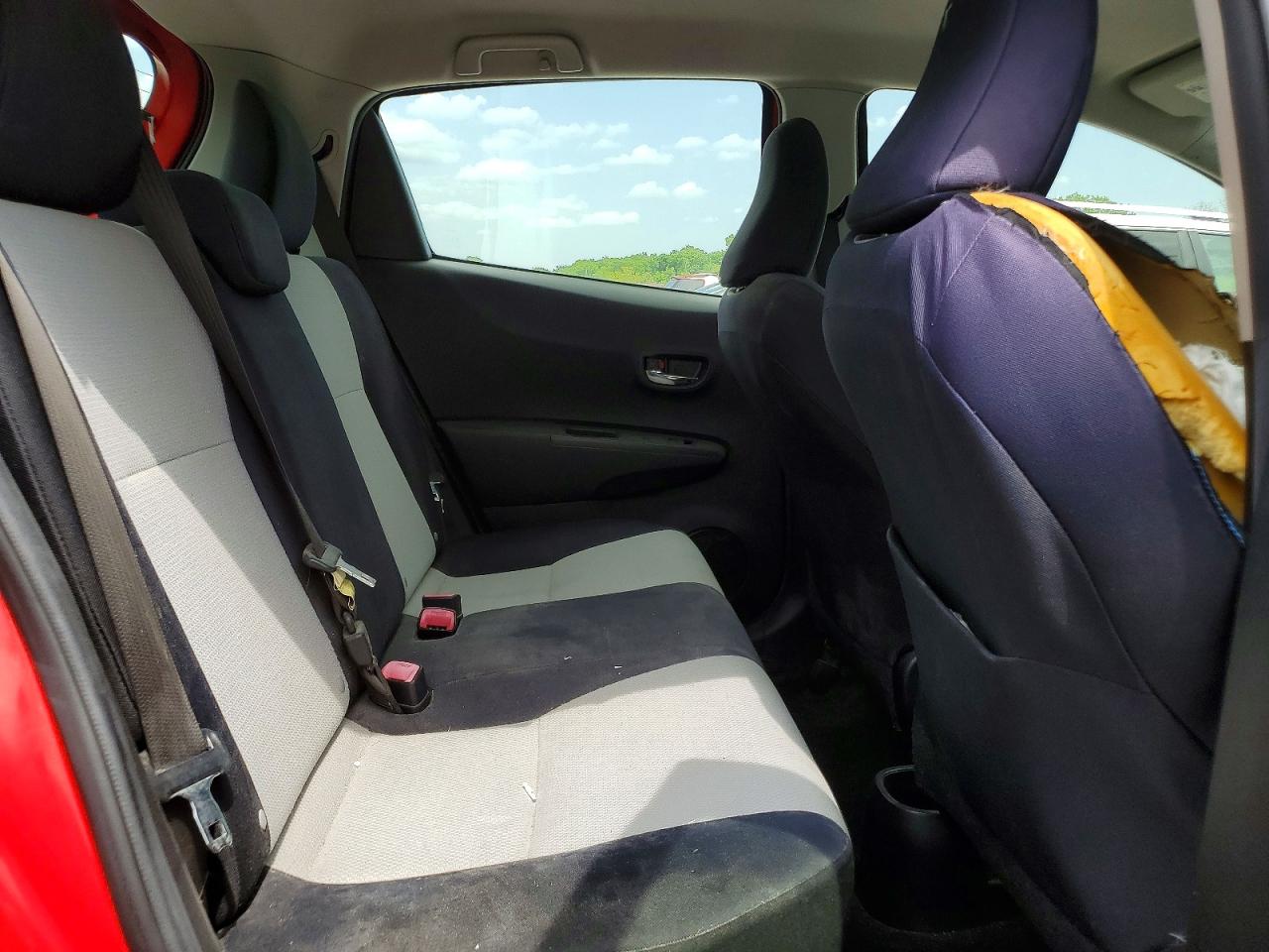2013 TOYOTA YARIS 5-DOOR LE photo 19