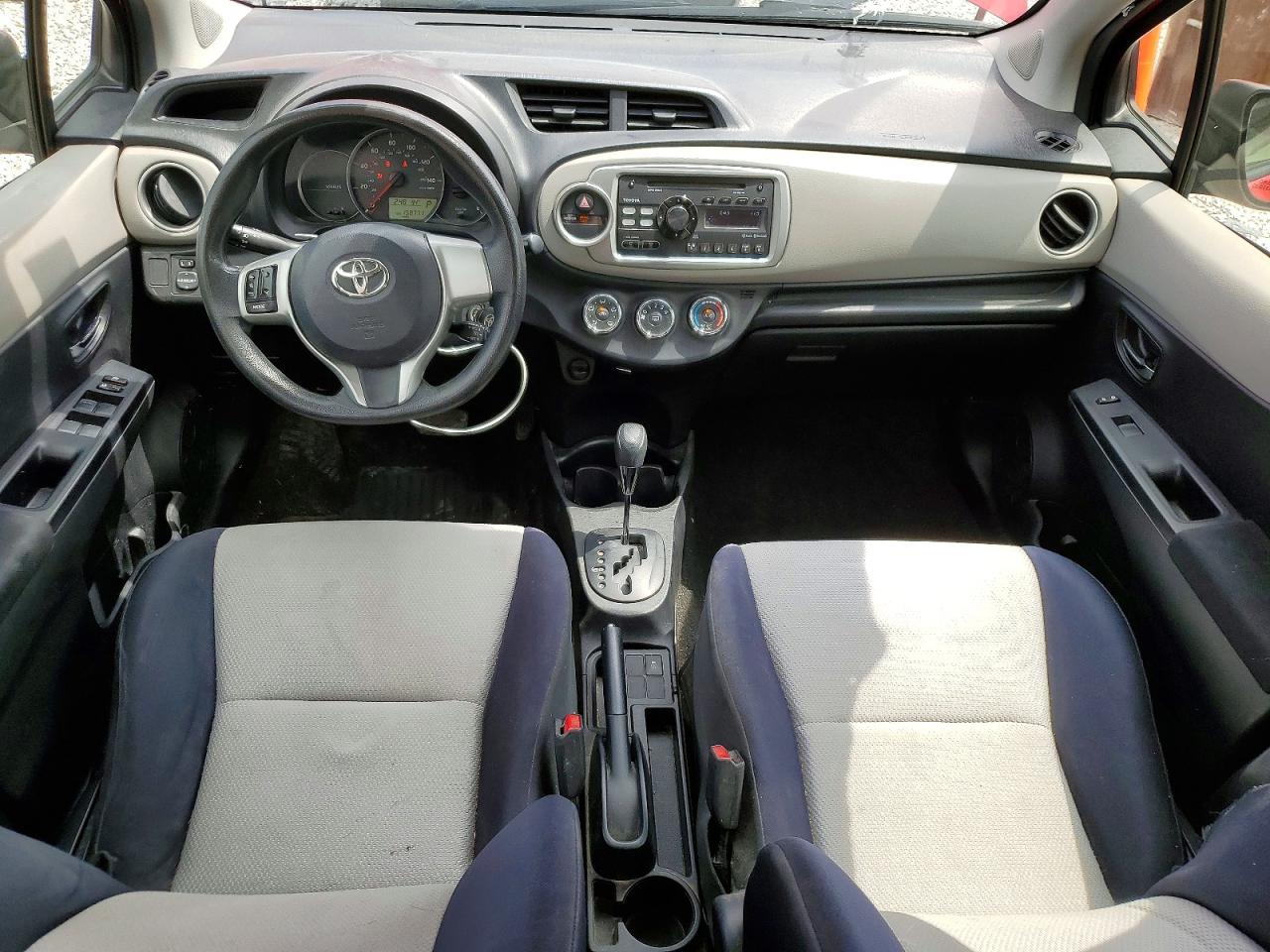 2013 TOYOTA YARIS 5-DOOR LE photo 15