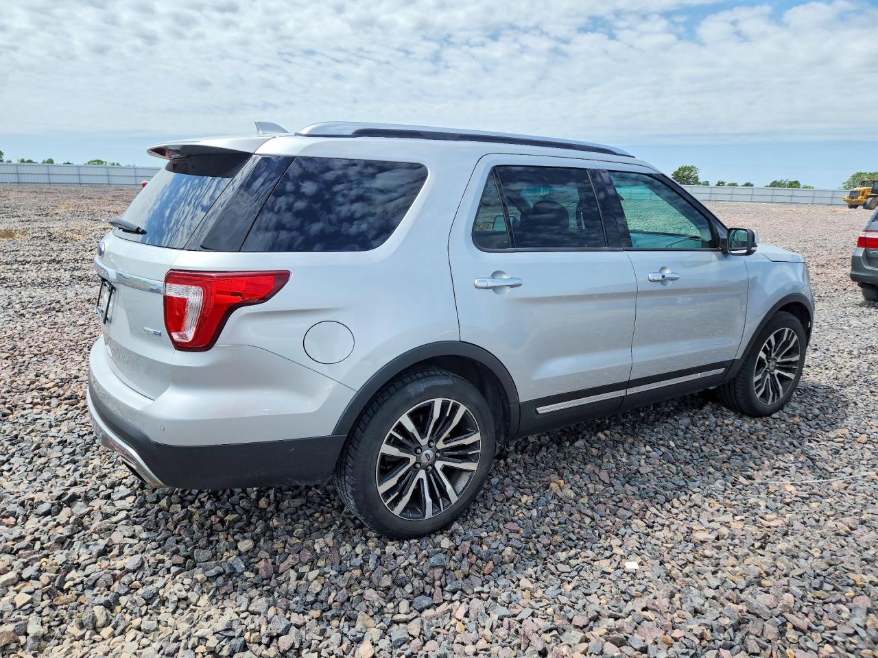 2017 FORD EXPLORER PLATINUM photo 7