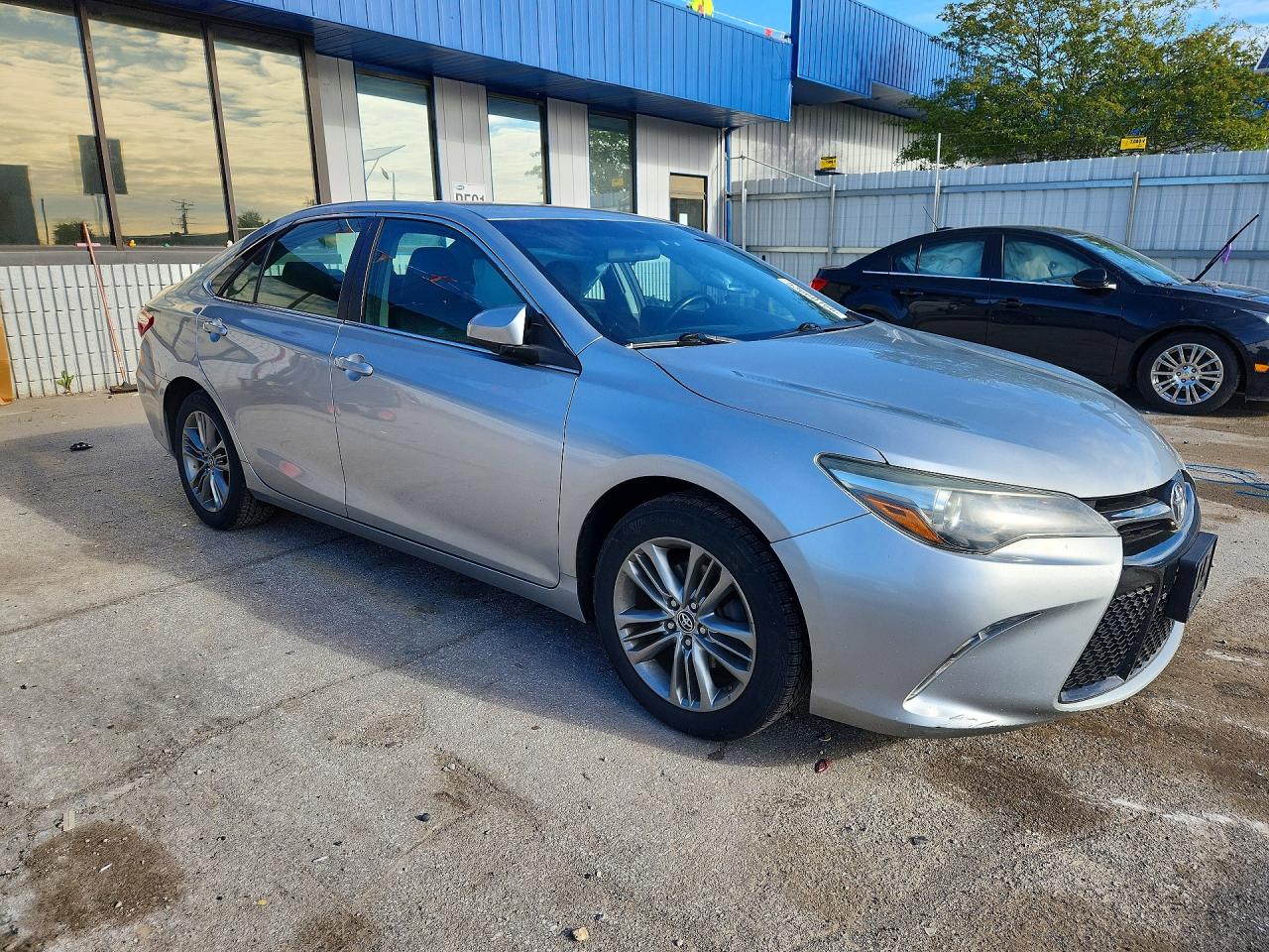2015 TOYOTA CAMRY SE photo 7