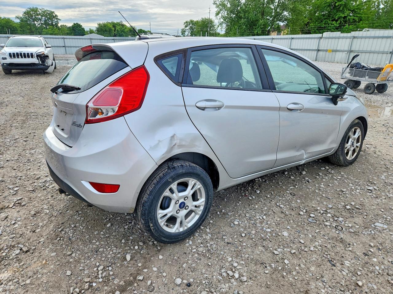 2015 FORD FIESTA SE photo 7