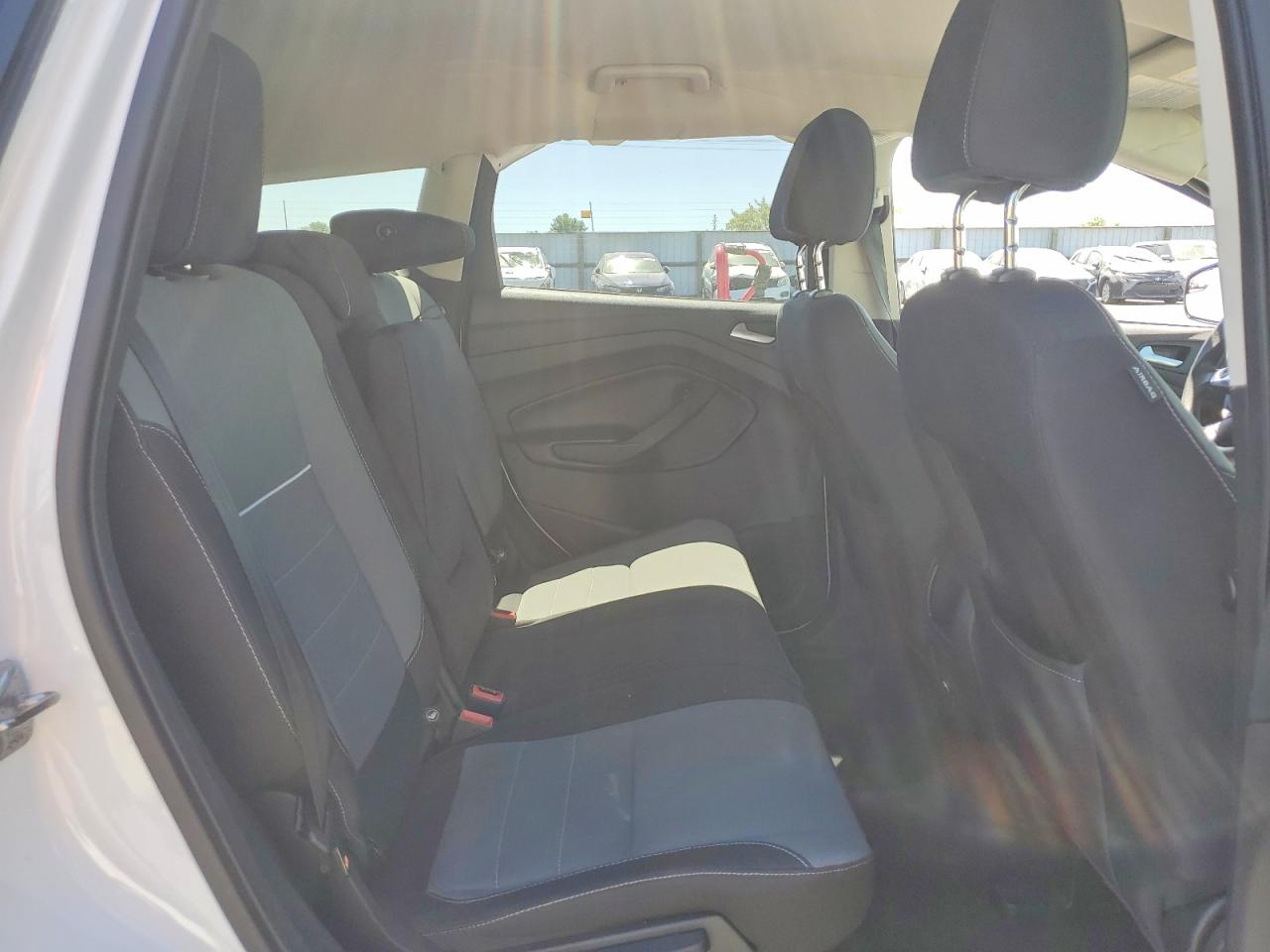 2015 FORD ESCAPE SE photo 31