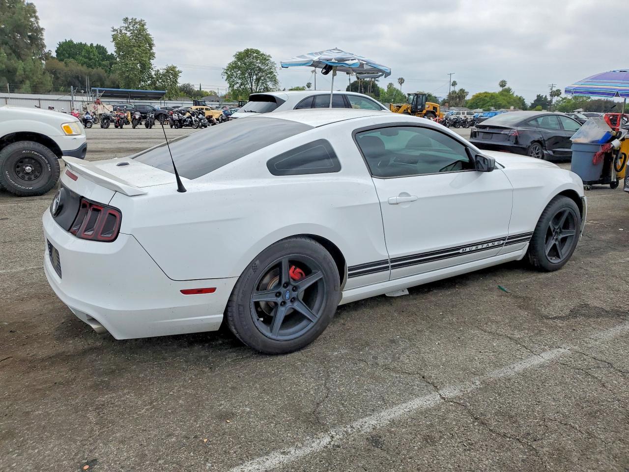 2014 FORD MUSTANG photo 7