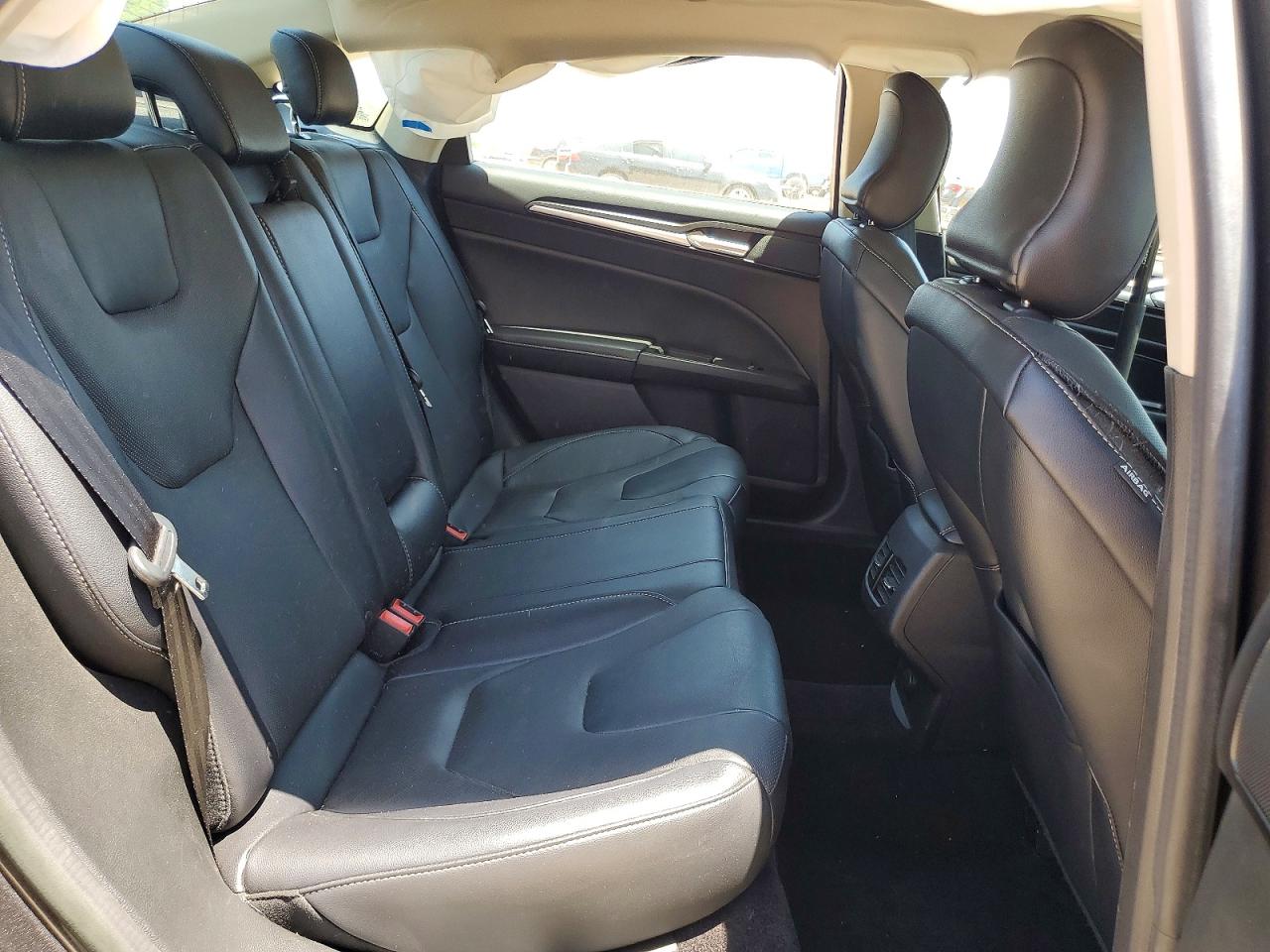 2017 FORD FUSION TITANIUM photo 10