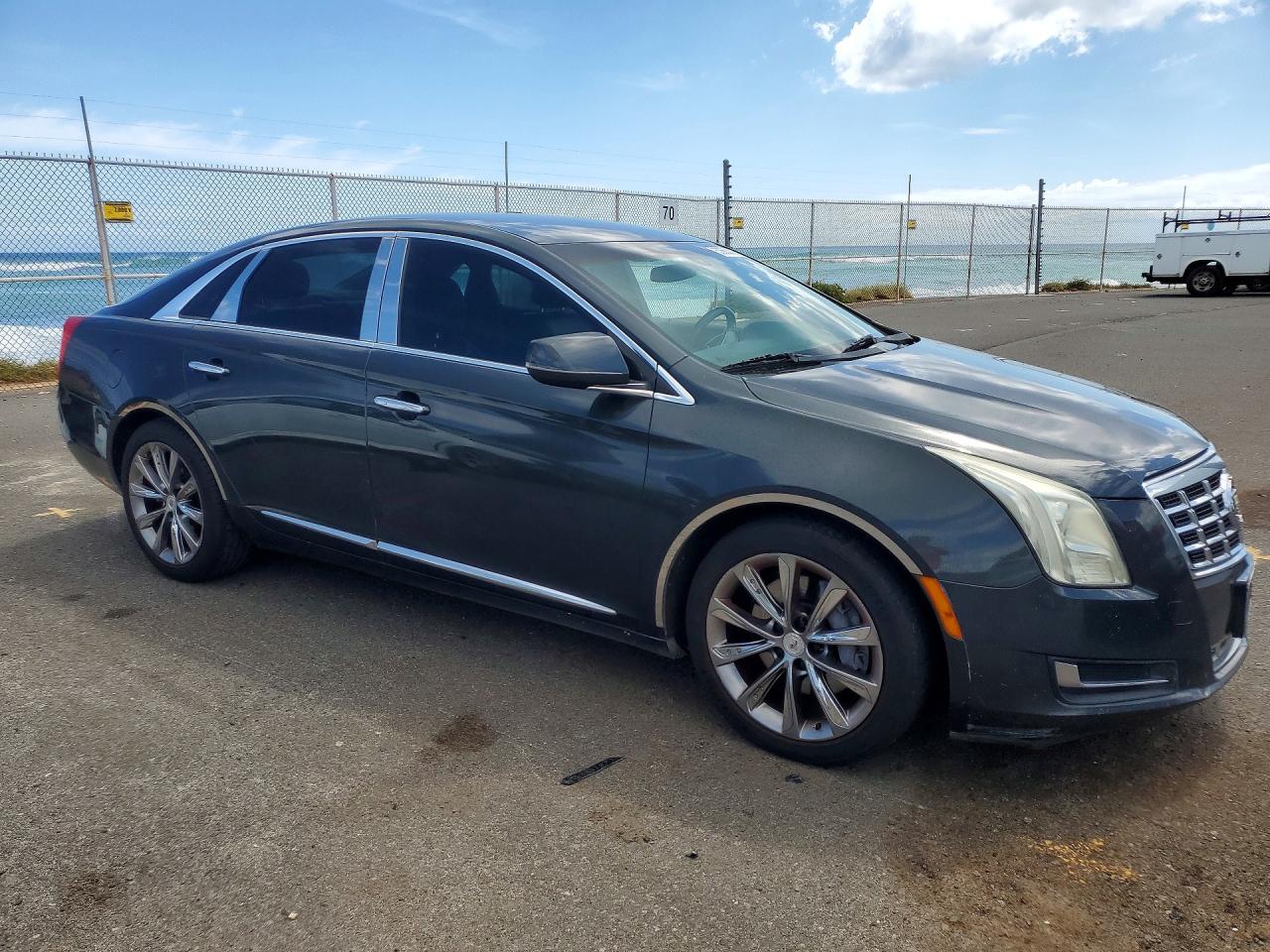 2014 CADILLAC XTS photo 4