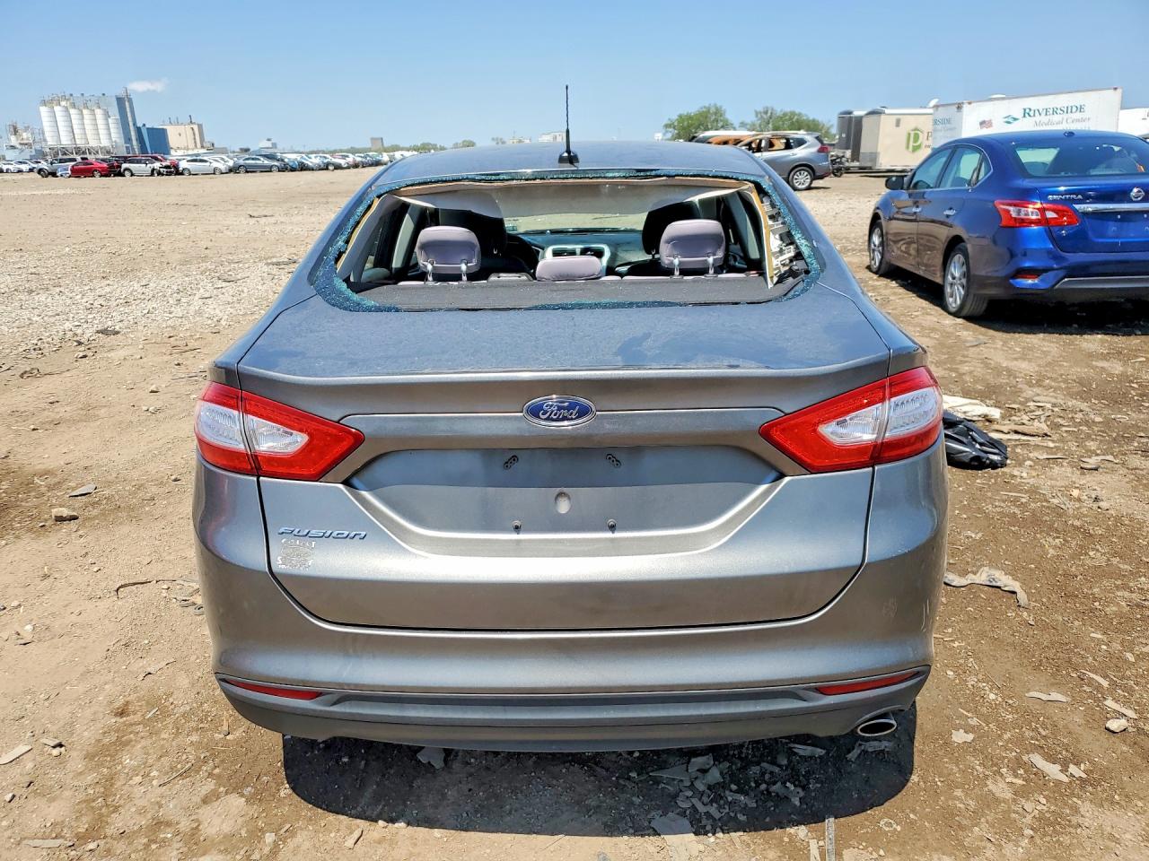 2013 FORD FUSION S photo 16