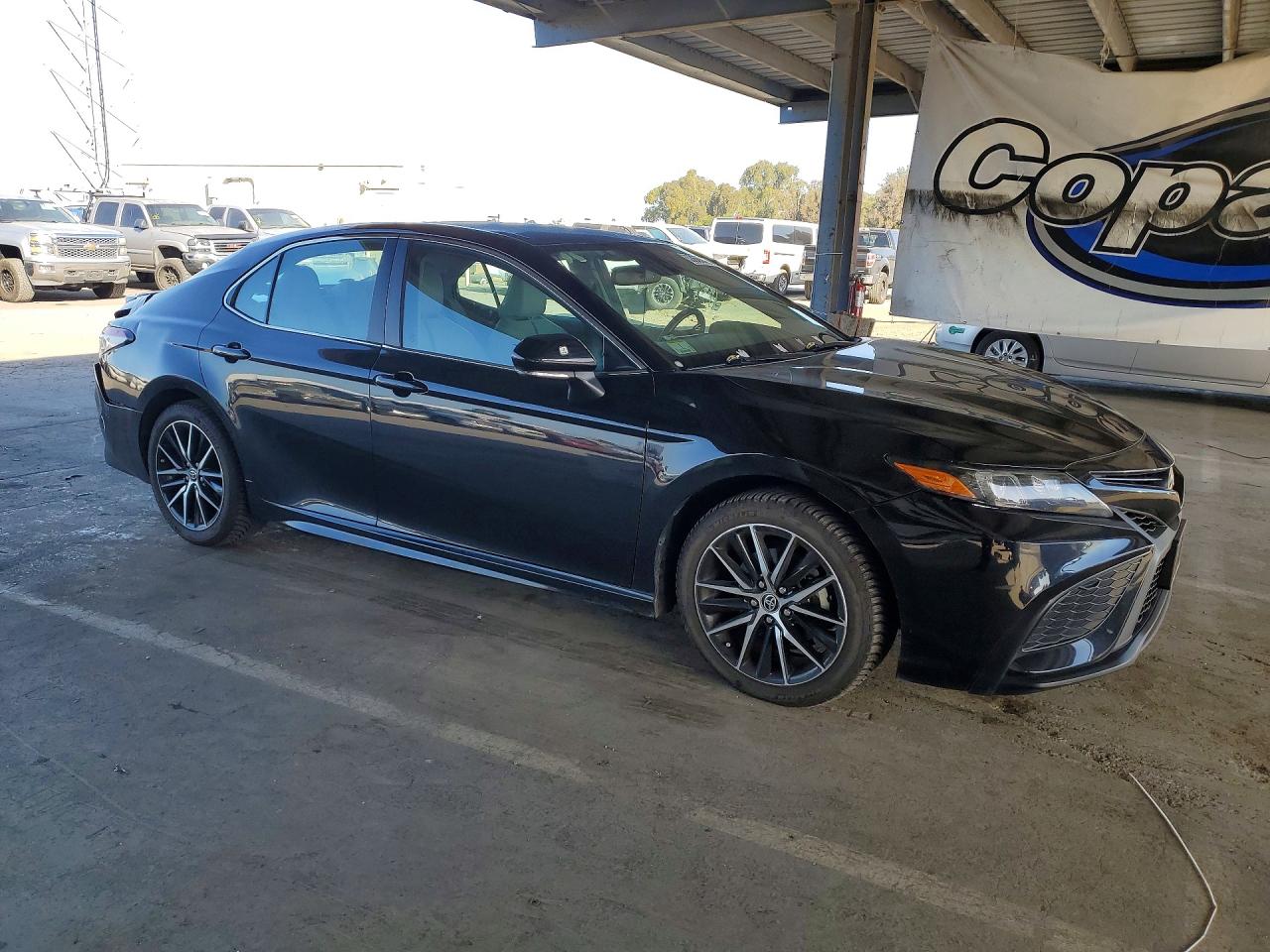 2021 TOYOTA CAMRY SE photo 7