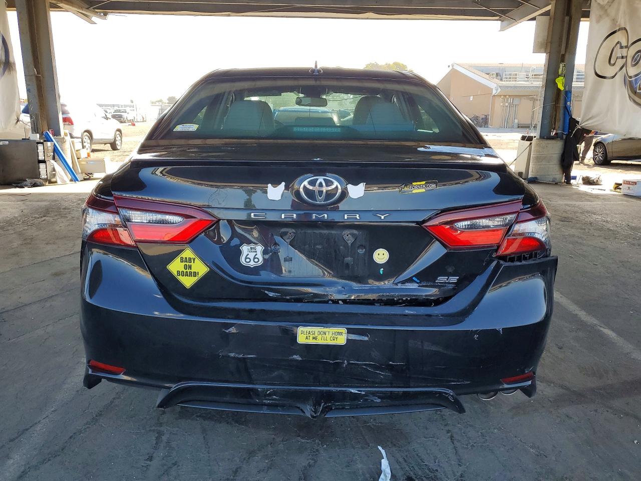 2021 TOYOTA CAMRY SE photo 11