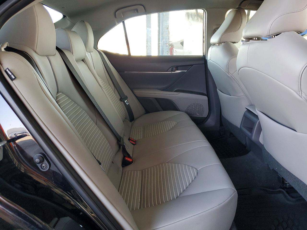 2021 TOYOTA CAMRY SE photo 19