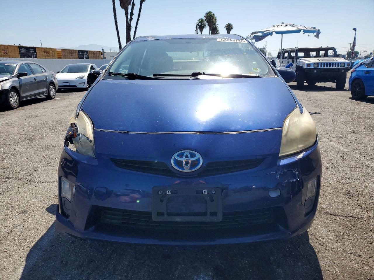 2011 TOYOTA PRIUS TWO photo 9