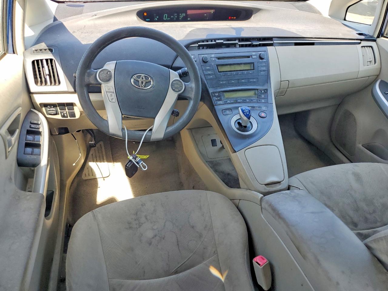 2011 TOYOTA PRIUS TWO photo 15