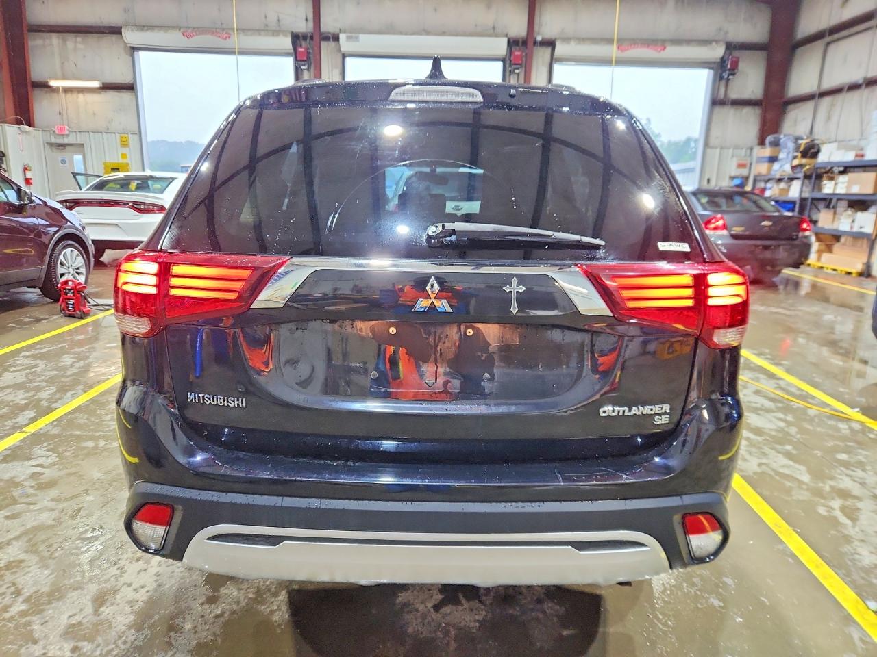 2019 MITSUBISHI OUTLANDER SE photo 6