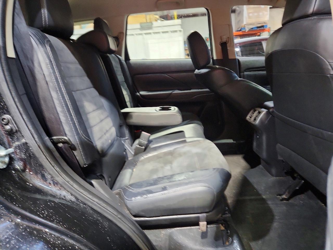 2019 MITSUBISHI OUTLANDER SE photo 11