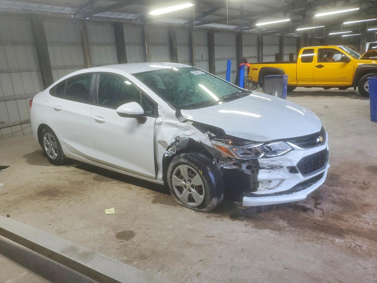 2016 CHEVROLET CRUZE LS photo 10