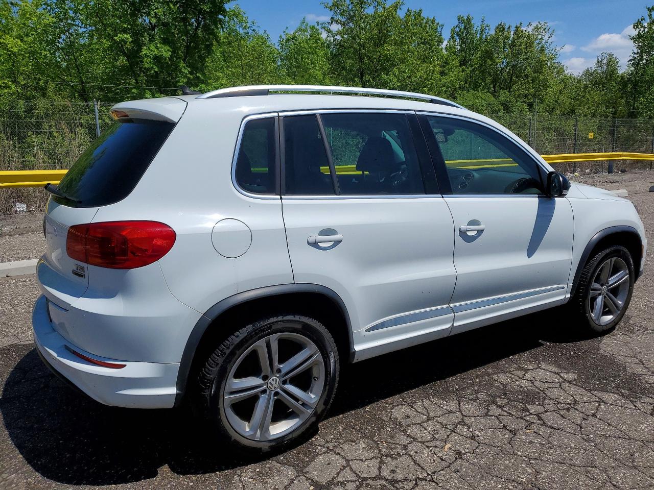 2017 VOLKSWAGEN TIGUAN SPORT photo 5