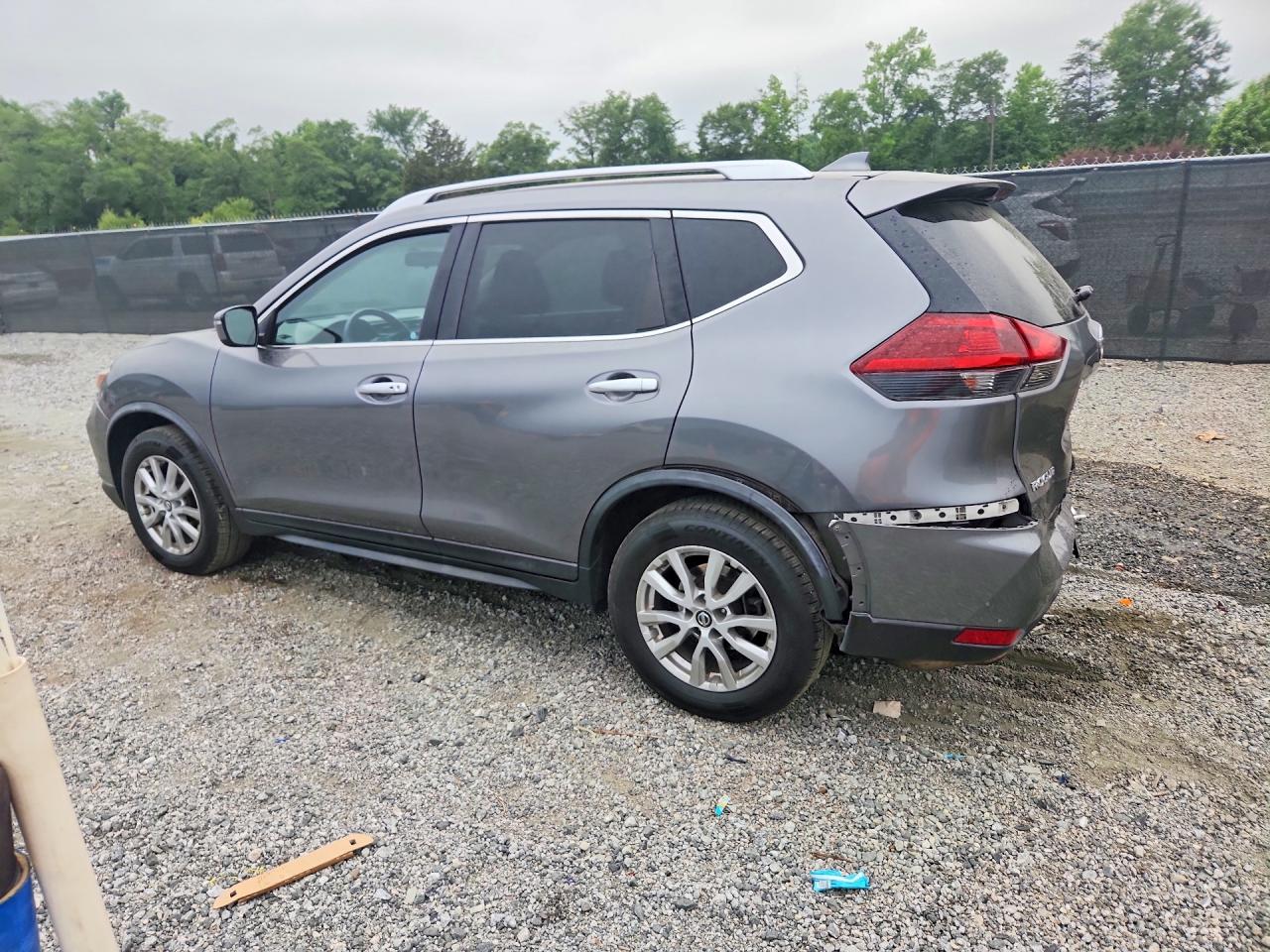 2018 NISSAN ROGUE SV photo 3