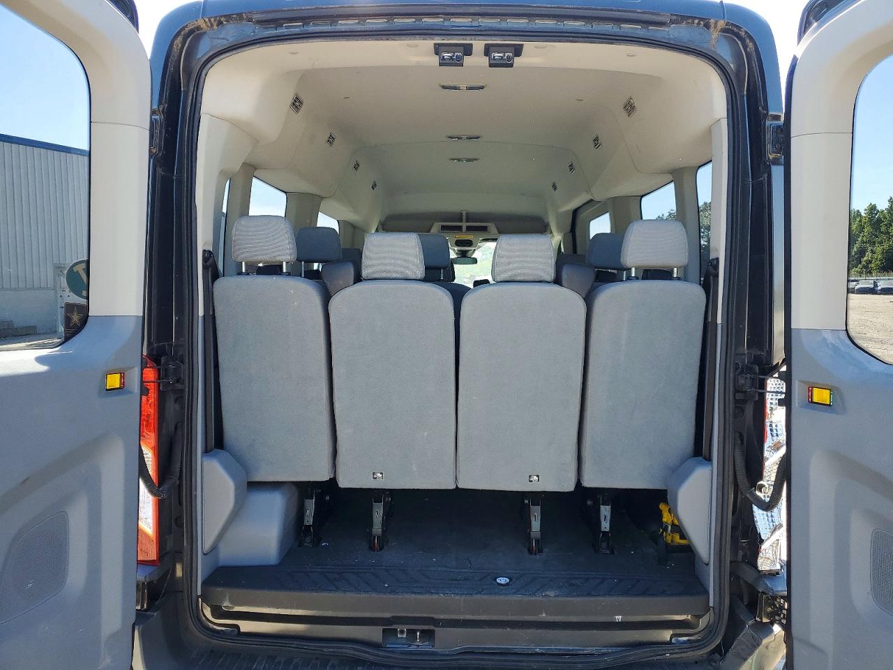 2017 FORD TRANSIT T-350 photo 28