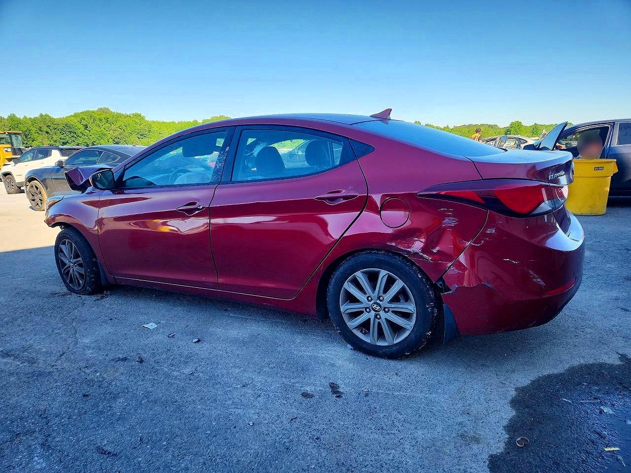 2015 HYUNDAI ELANTRA SE photo 3
