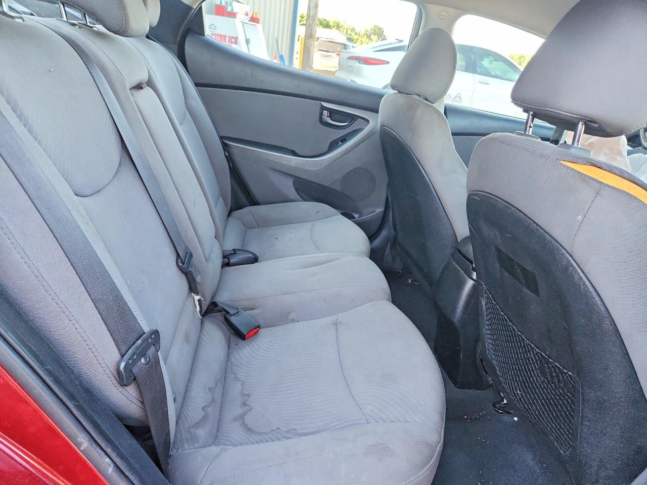 2015 HYUNDAI ELANTRA SE photo 19