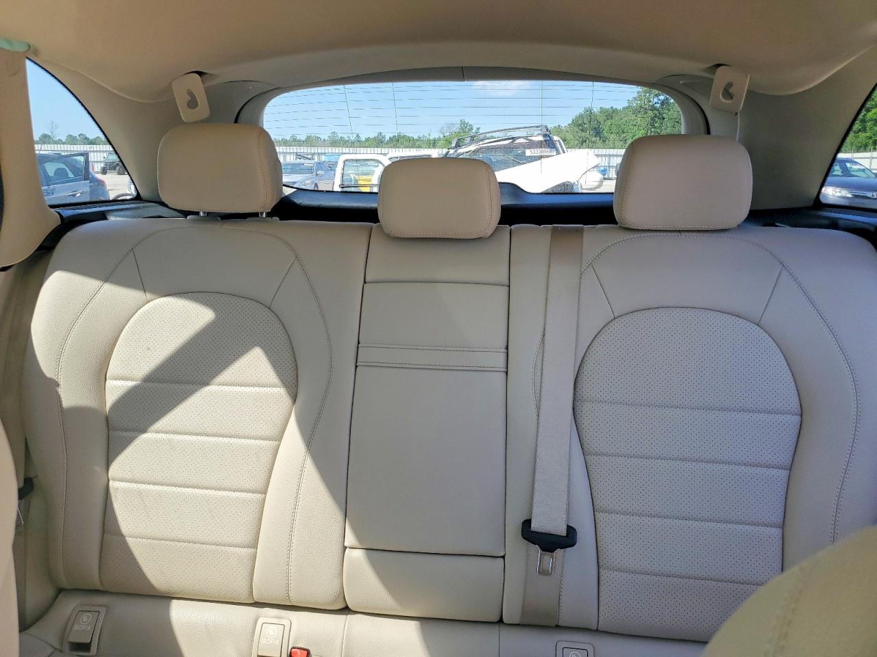 2018 MERCEDES-BENZ GLC 300 photo 10