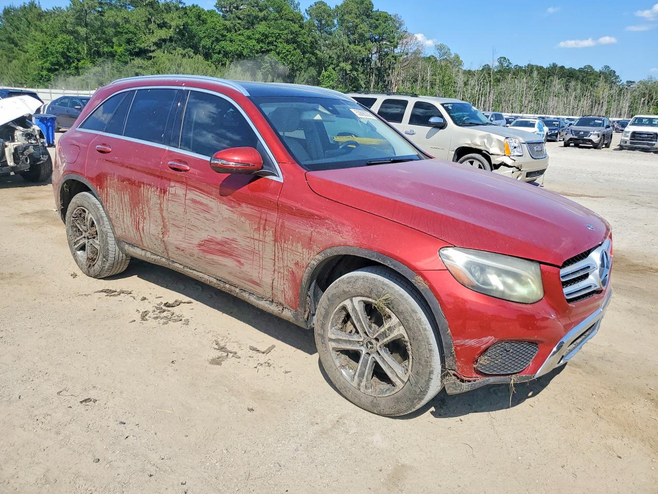 2018 MERCEDES-BENZ GLC 300 photo 4