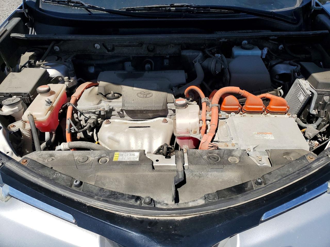 2016 TOYOTA RAV4 HV XLE photo 34