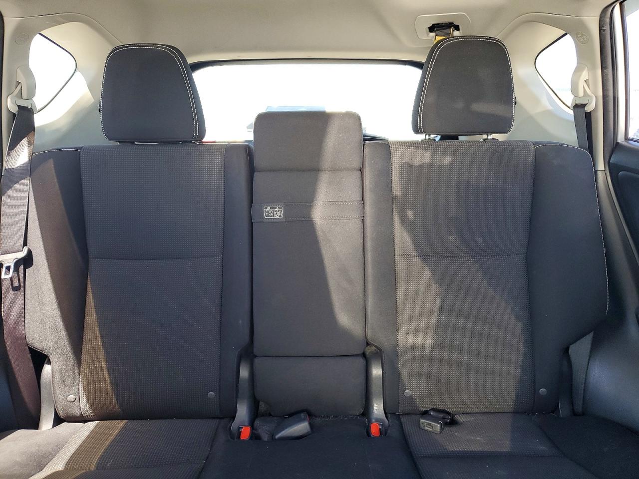 2016 TOYOTA RAV4 HV XLE photo 28