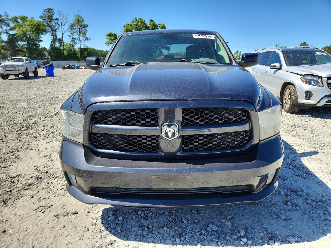 2016 RAM 1500 ST photo 9
