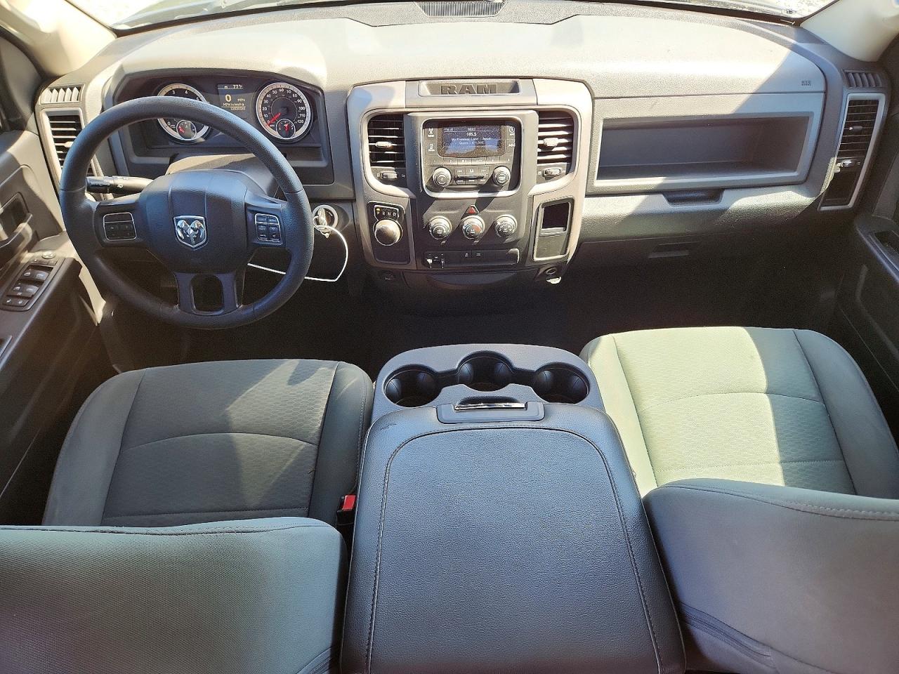 2016 RAM 1500 ST photo 15