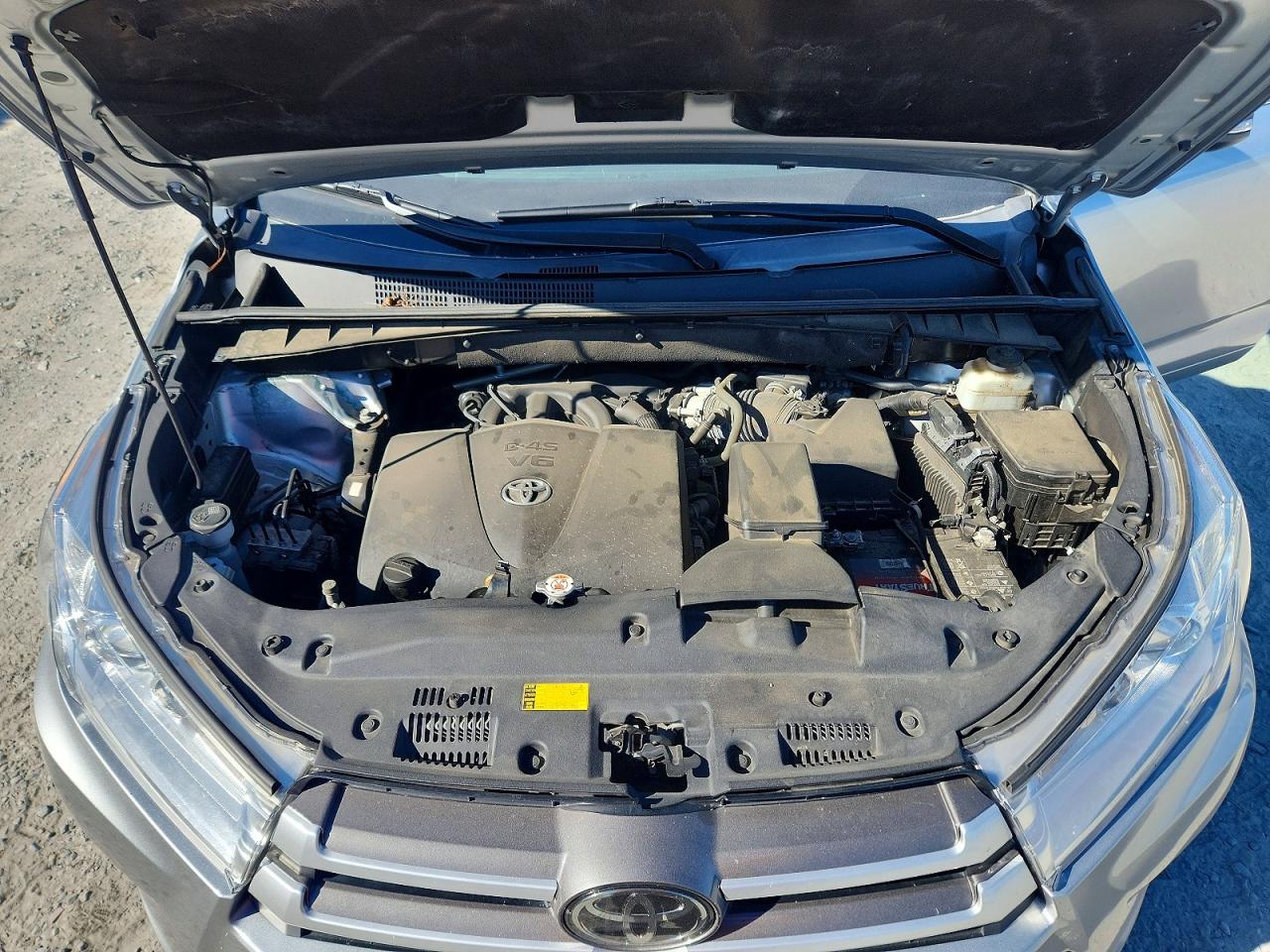 2018 TOYOTA HIGHLANDER XLE photo 23
