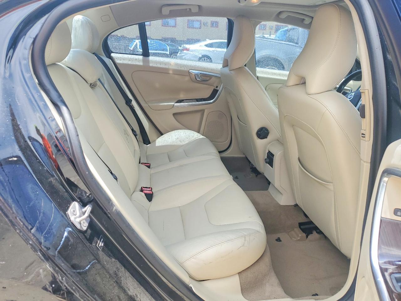 2015 VOLVO S60 PLATINUM photo 19
