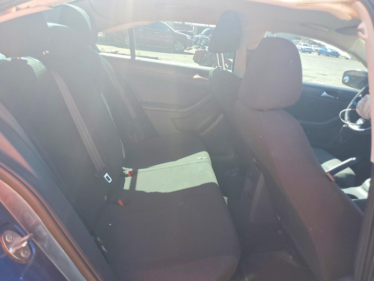 2016 VOLKSWAGEN JETTA S photo 28