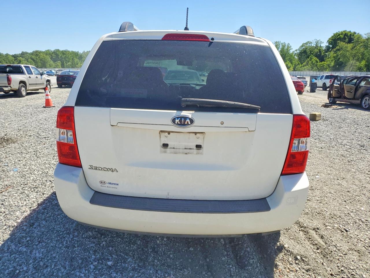 2007 KIA SEDONA BASE photo 11