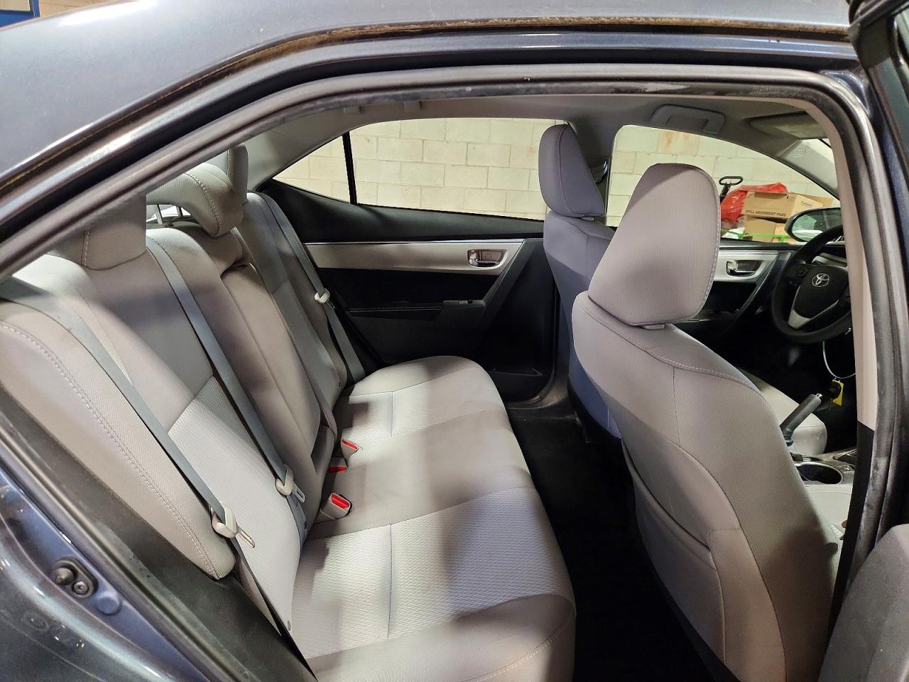 2016 TOYOTA COROLLA LE photo 19
