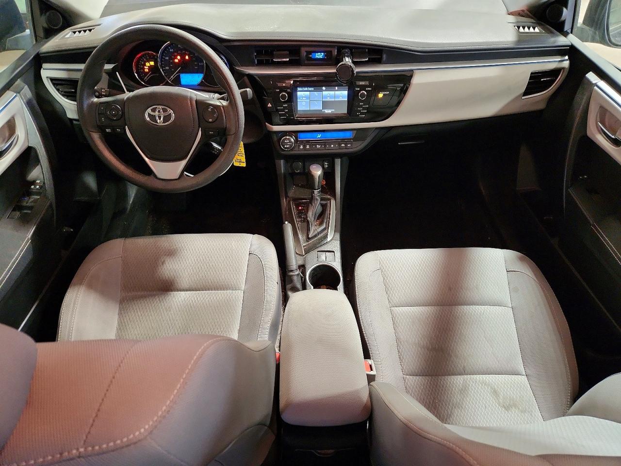 2016 TOYOTA COROLLA LE photo 15