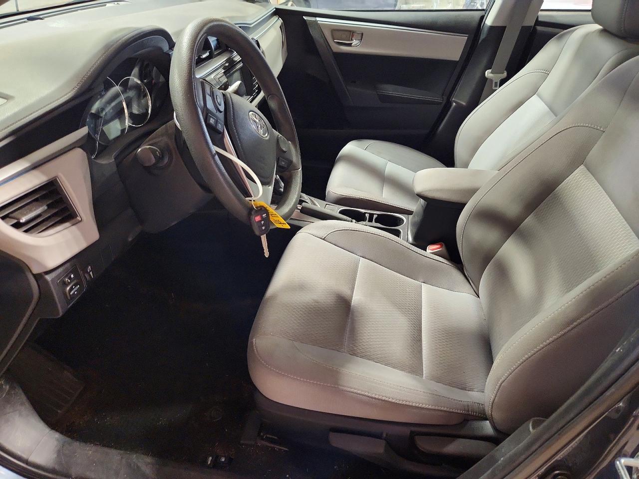 2016 TOYOTA COROLLA LE photo 13