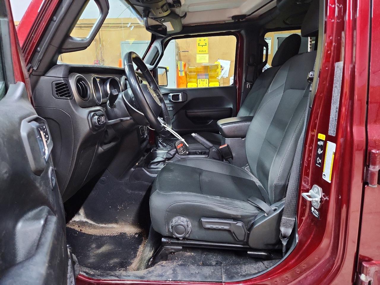 2021 JEEP GLADIATOR SPORT photo 13