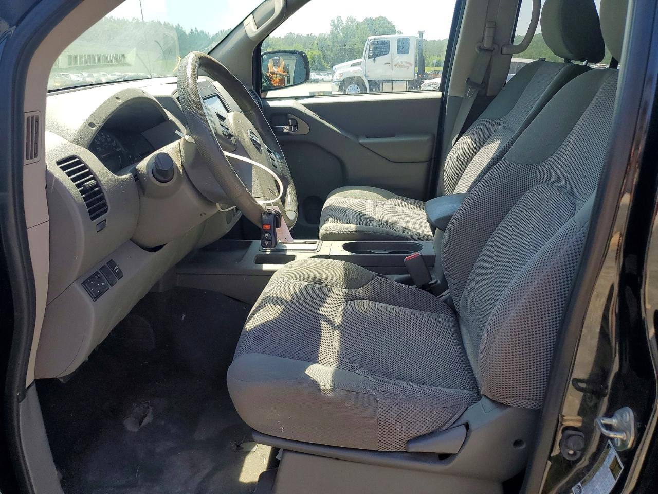 2019 NISSAN FRONTIER SV photo 13